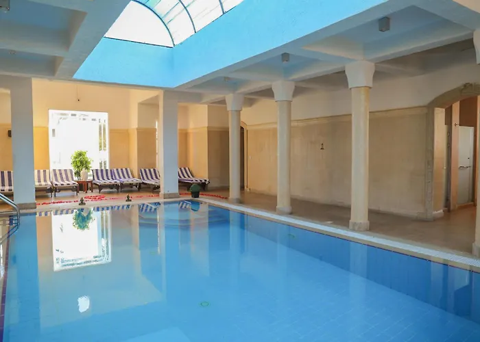 Tamra Beach Resort